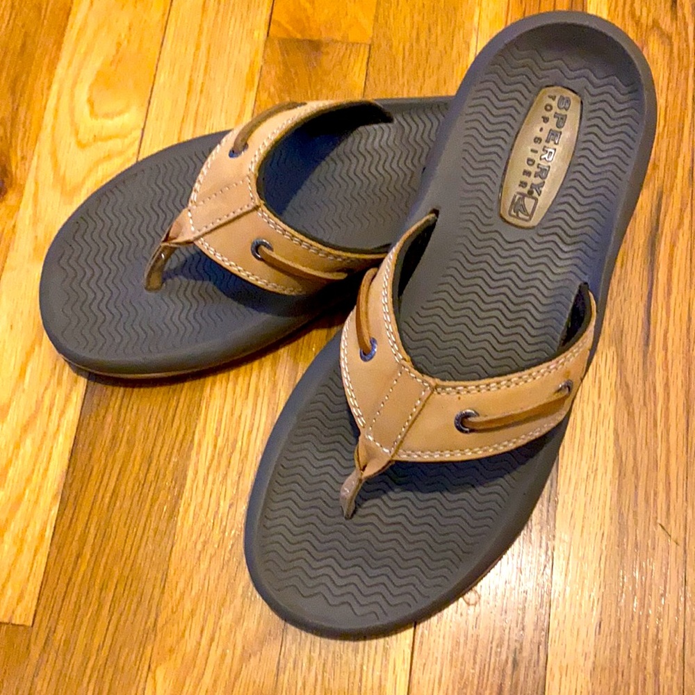 Sperry men SANTA CRUZ flip flop-new with no tag